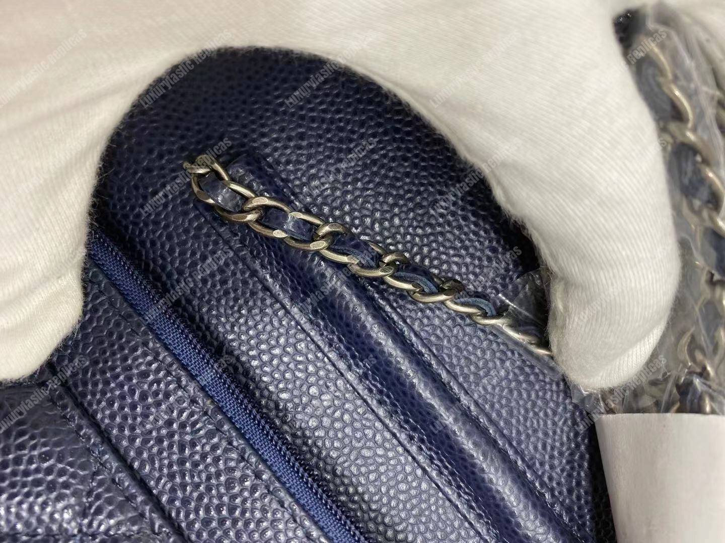 Ch*el le boy wallet on chain – woc dark blue caviar silver-toned