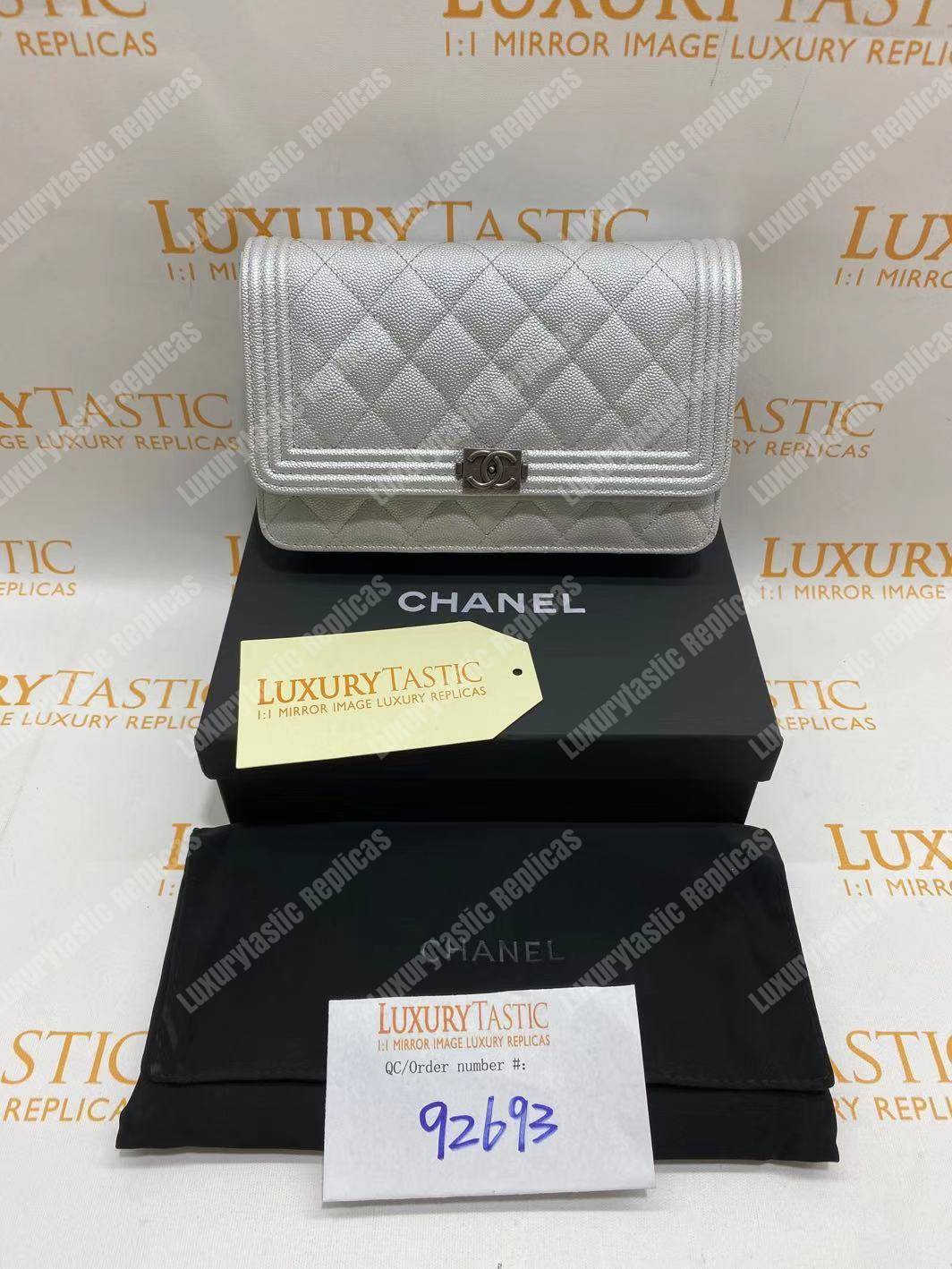 Ch*el le boy wallet on chain – woc white caviar silver-toned