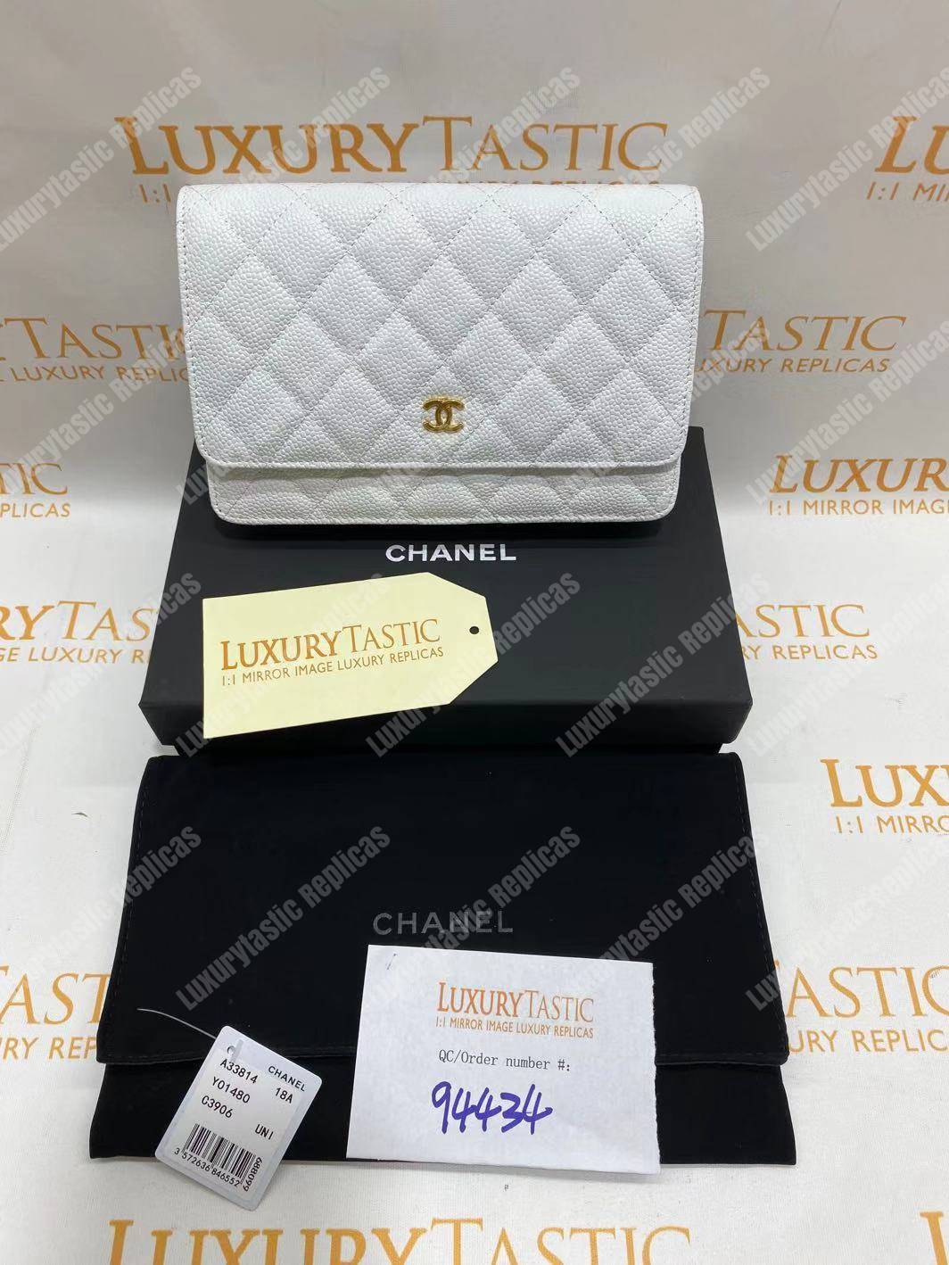 Ch*el wallet on chain – woc classic caviar gold-toned metal white