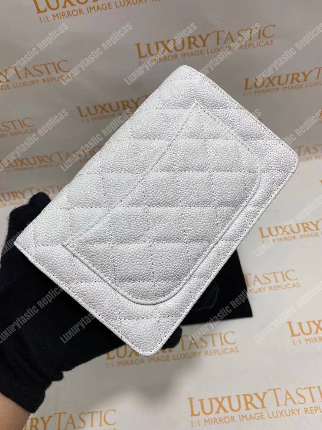 Ch*el wallet on chain – woc classic caviar gold-toned metal white