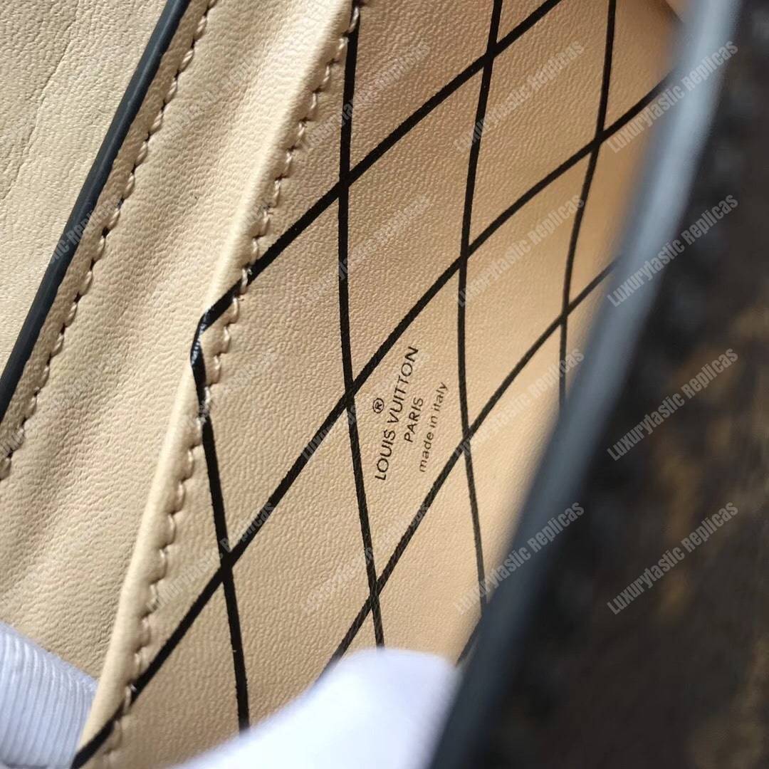 LV Essential Trunk Monogram