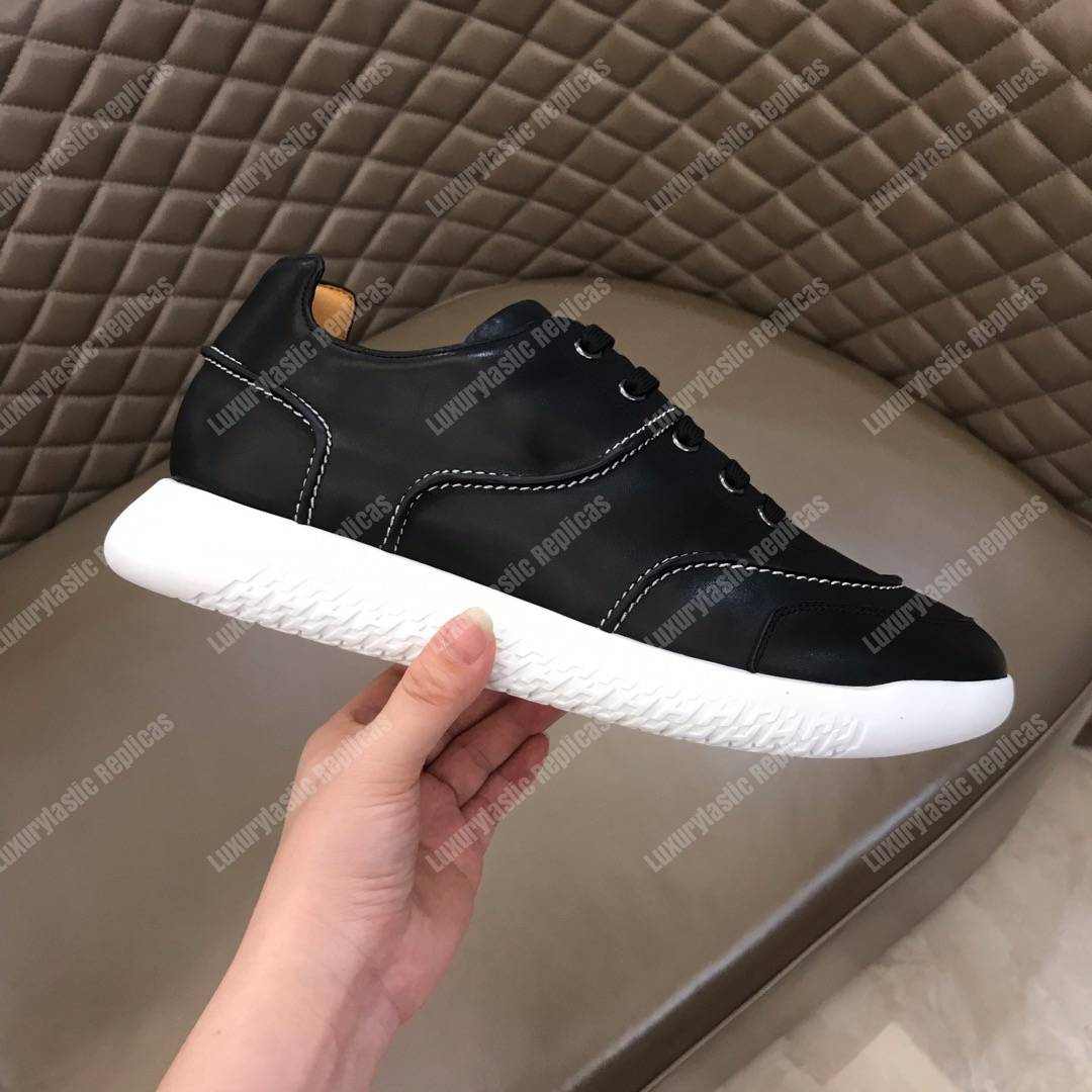 H**mes turn sneaker black
