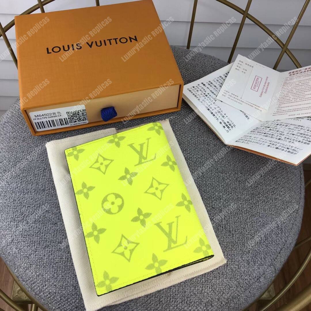 LV Passport Cover Taiga Monogram Jaune