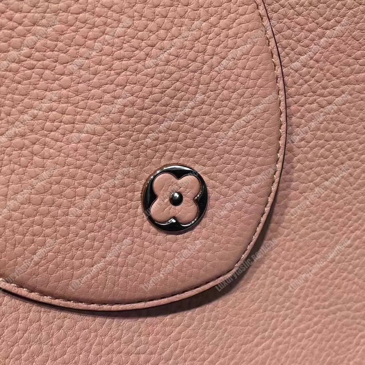 LV Capucines MM Bag Magnolia