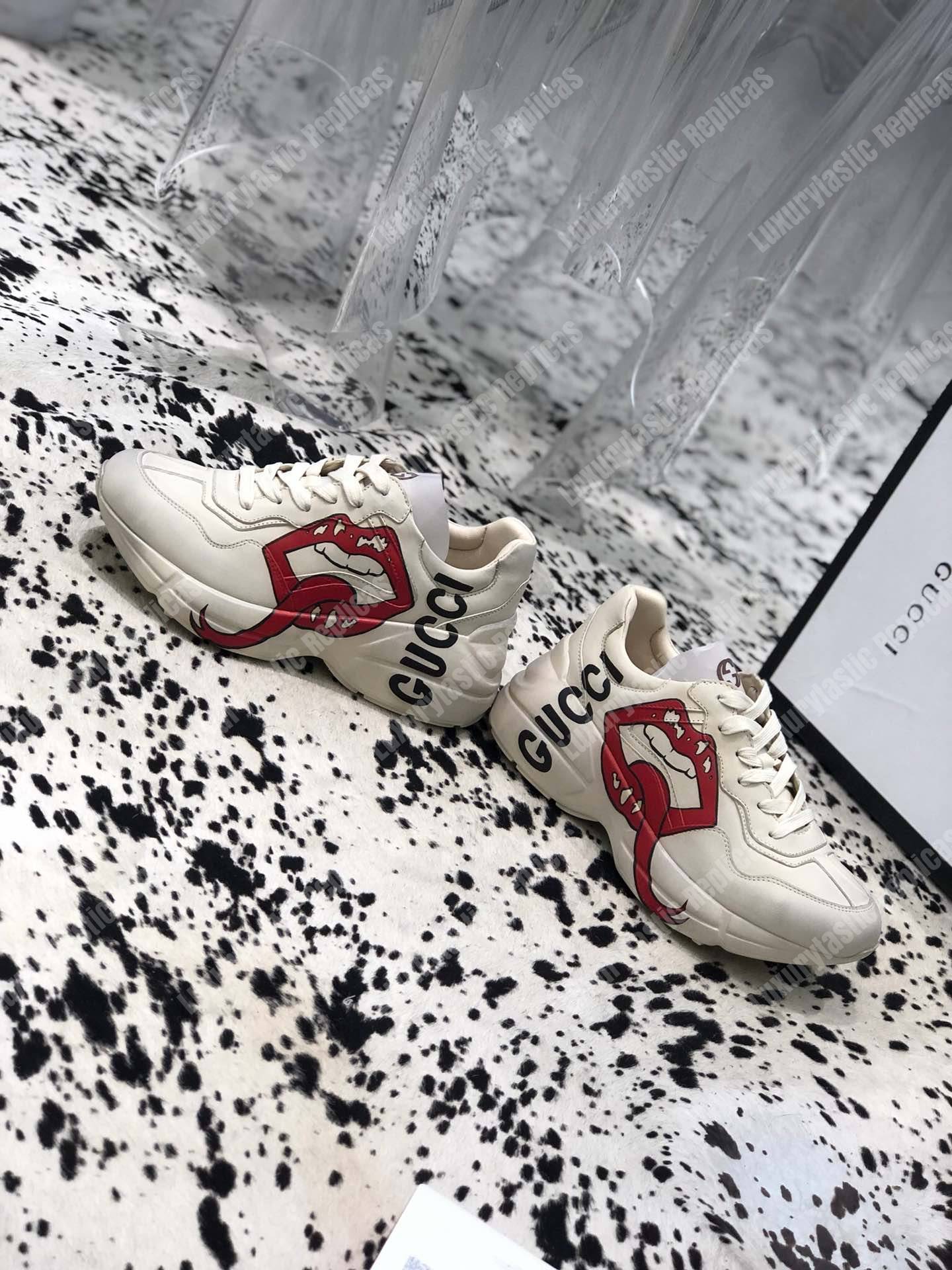 G*u*i rhyton sneaker with mouth print
