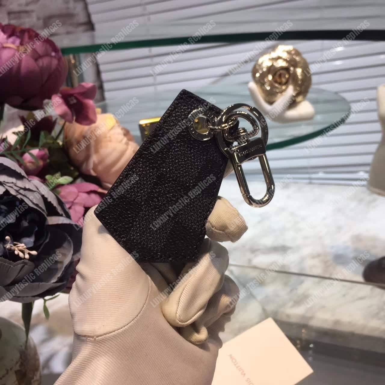 LV Enchappes Key Holder