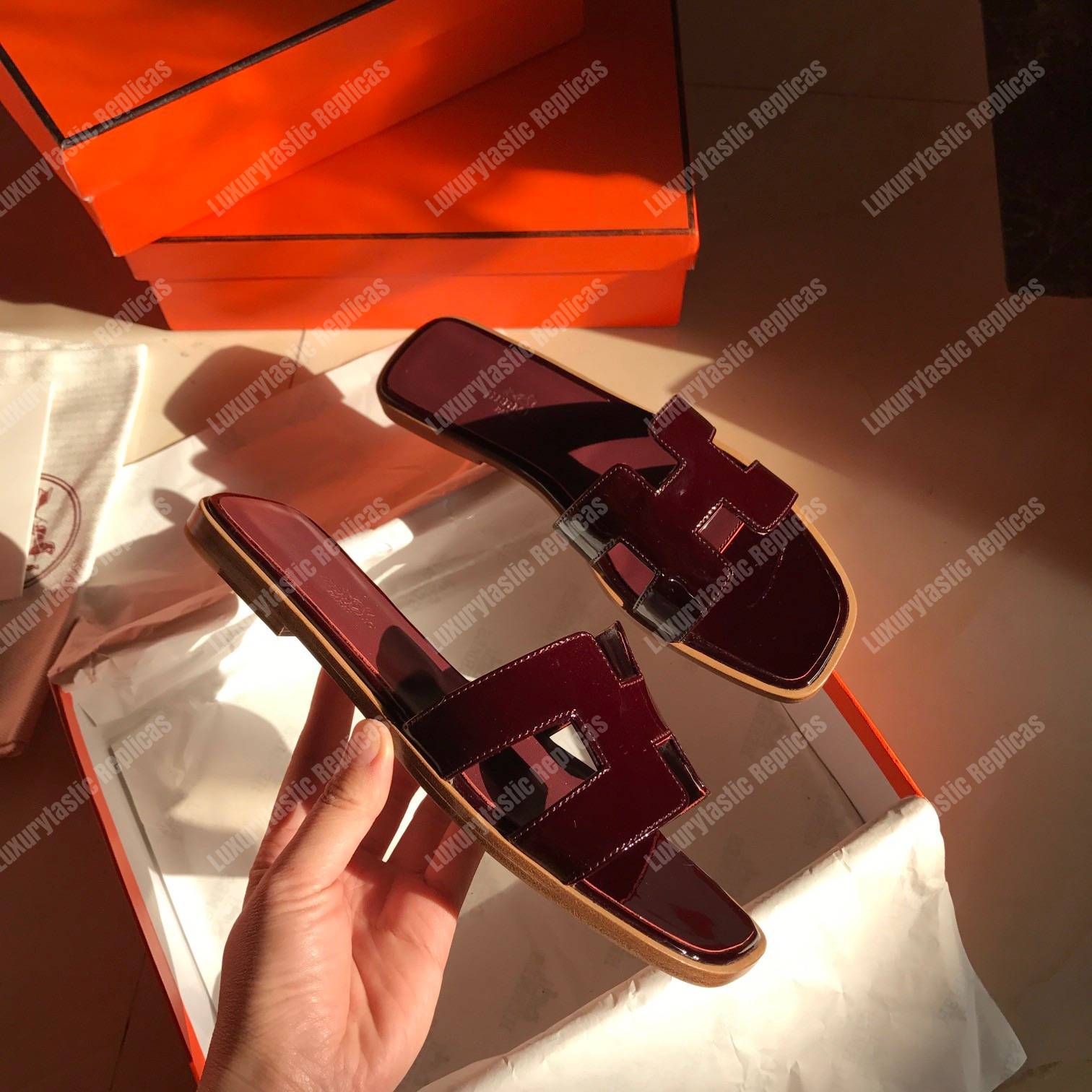 H**mes oran sandal patent leather maroon