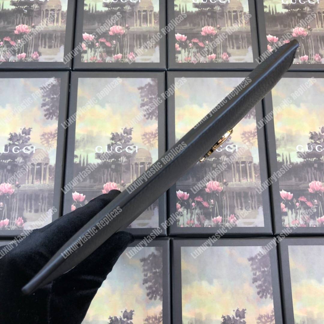 G*u*i zumi grainy leather pouch black