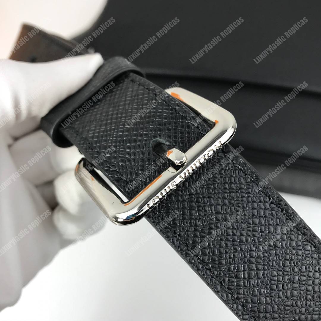 LV Roman PM Taiga Leather Noir