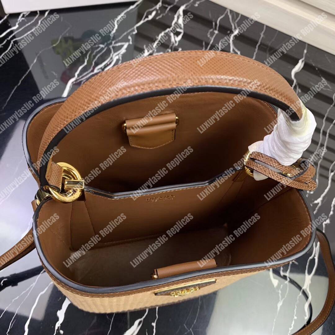 Pra*a panier medium straw bag dark brown