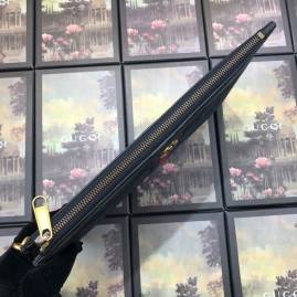 G*u*i gg velvet pouch black