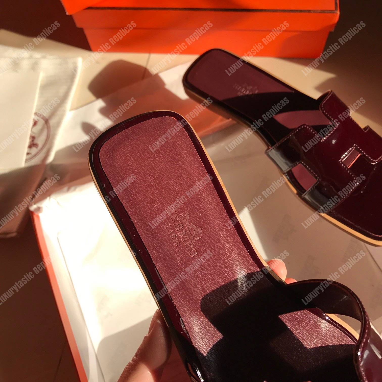 H**mes oran sandal patent leather maroon