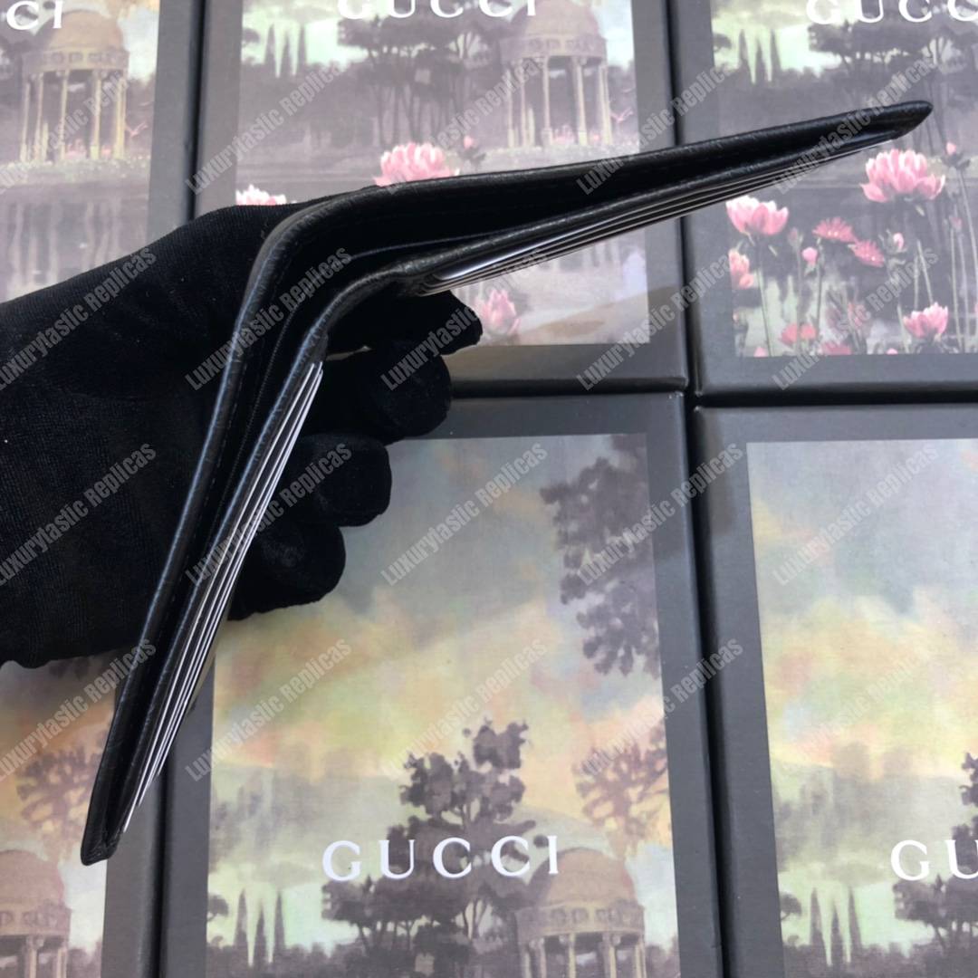 G*u*i wallet with interlocking g