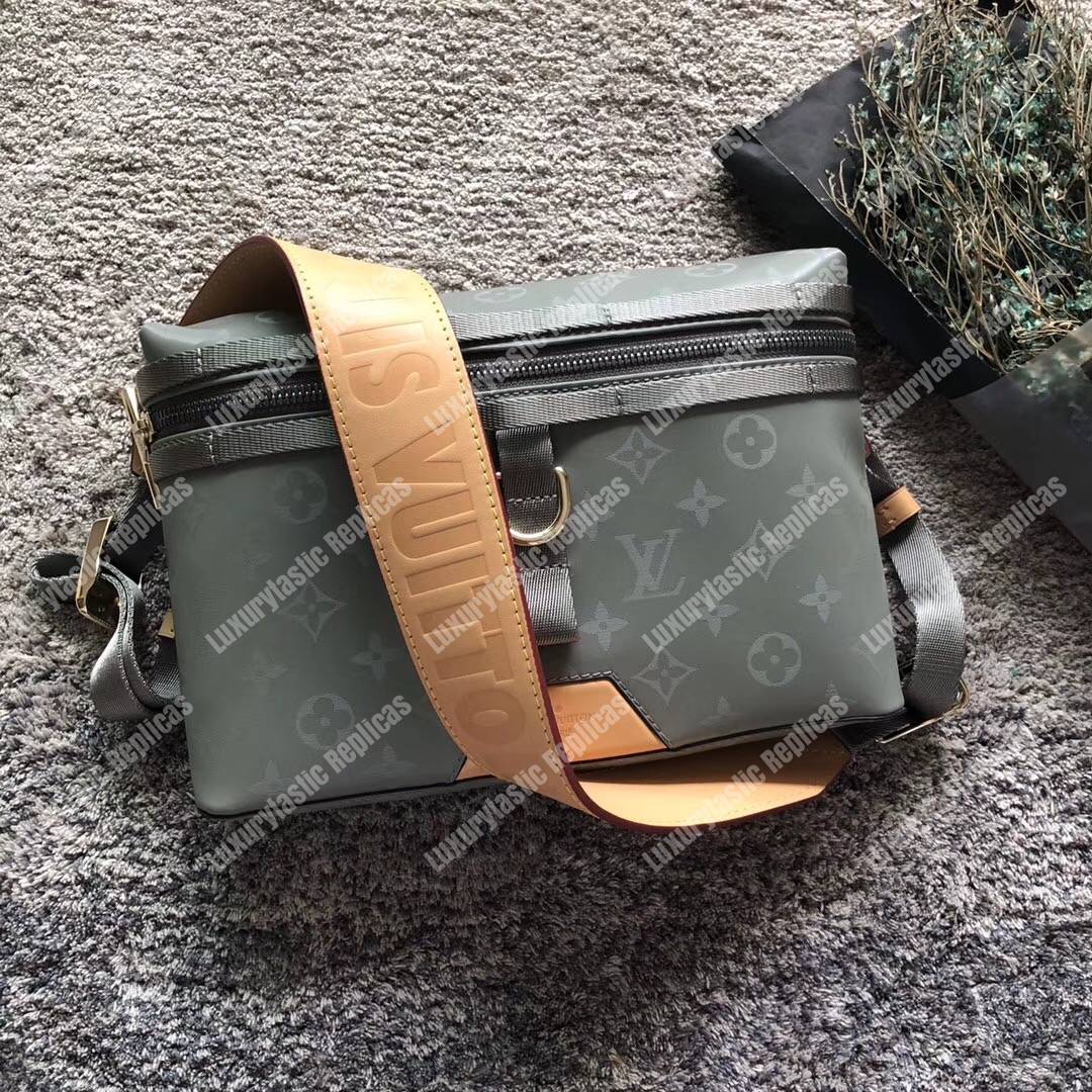 LV Messenger PM Monogram Titanium