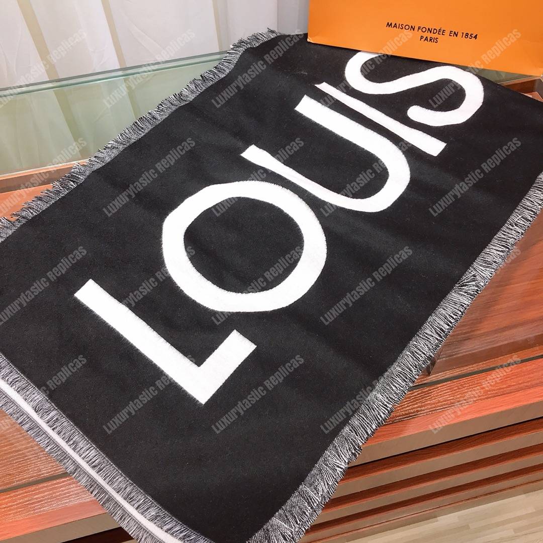 lv team L**is scarf noir