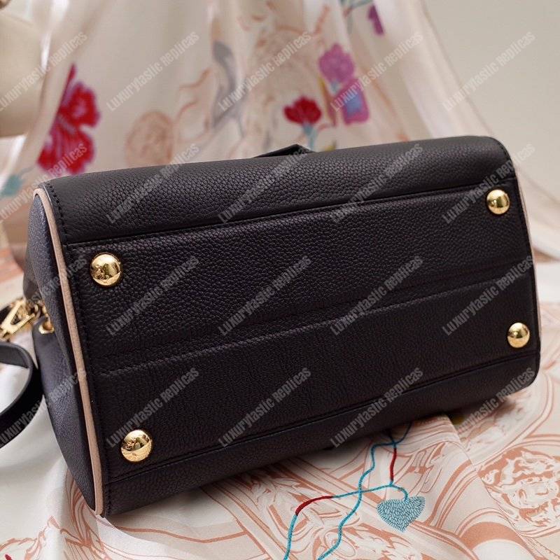 LV Double V Handbag Noir