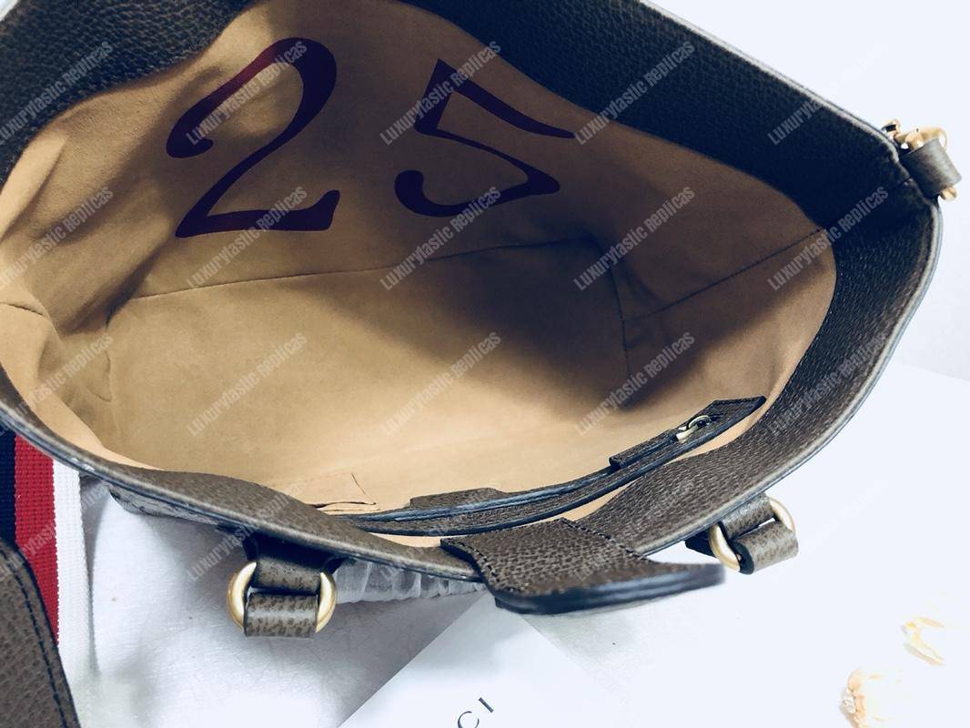 G*u*i mystic cat patch gg sup*e tote bag