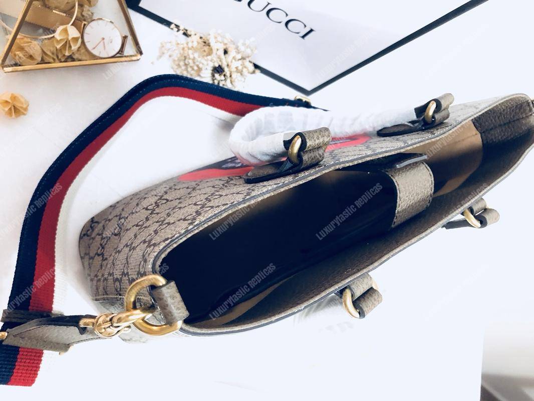 G*u*i mystic cat patch gg sup*e tote bag