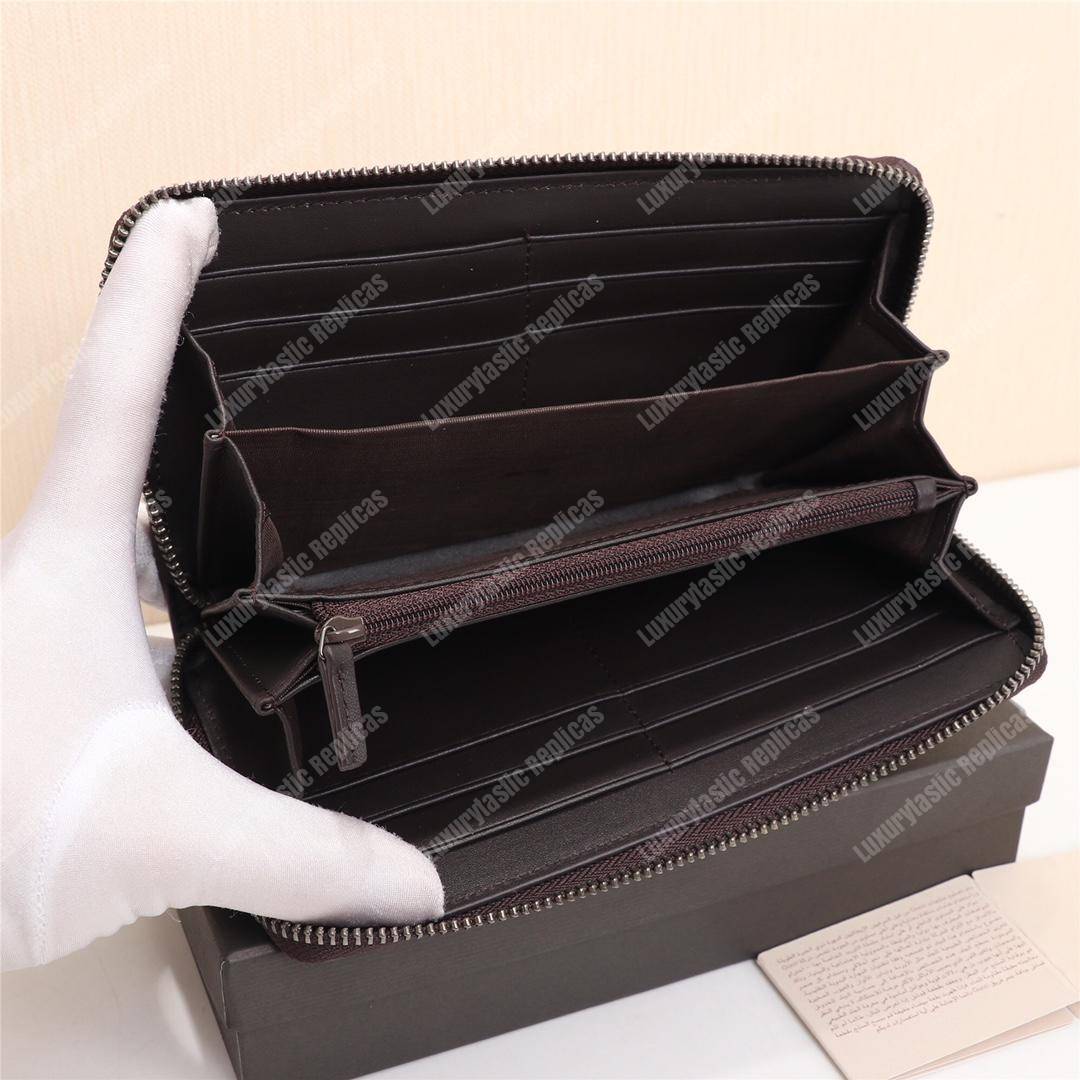 G*u*i web gg sup*e zip around wallet with bee embroidery