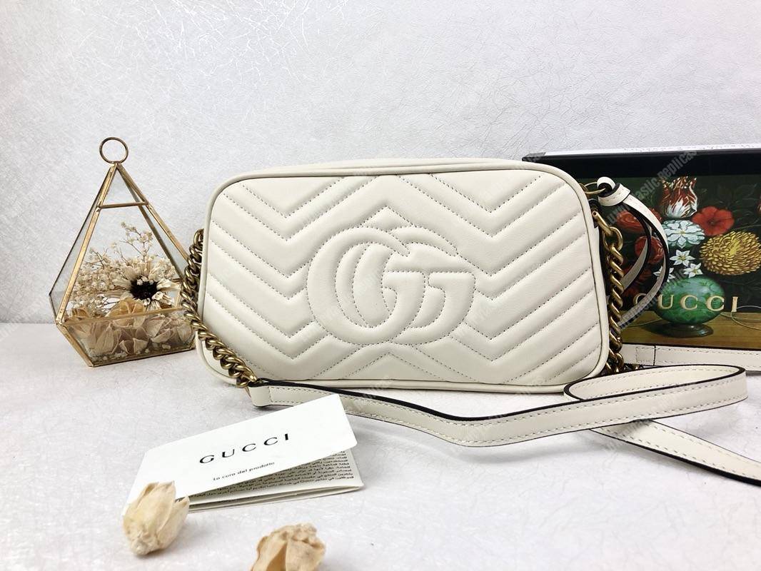 G*u*i gg marmont small matelassé shoulder bag white