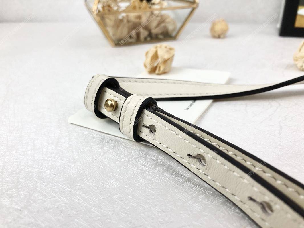 G*u*i gg marmont small matelassé shoulder bag white