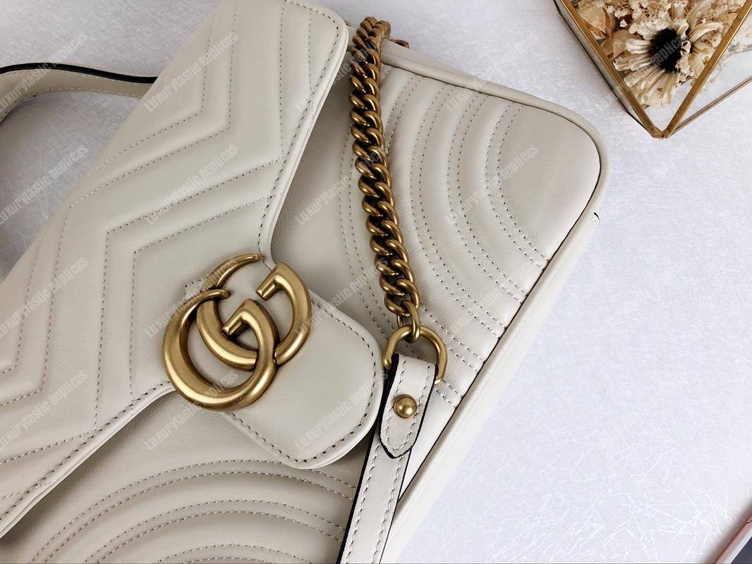 G*u*i gg marmont small top handle bag white