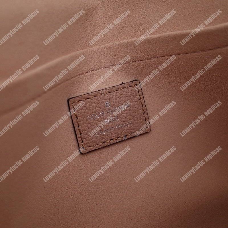 LV MyLockMe BB Papyrus Creme