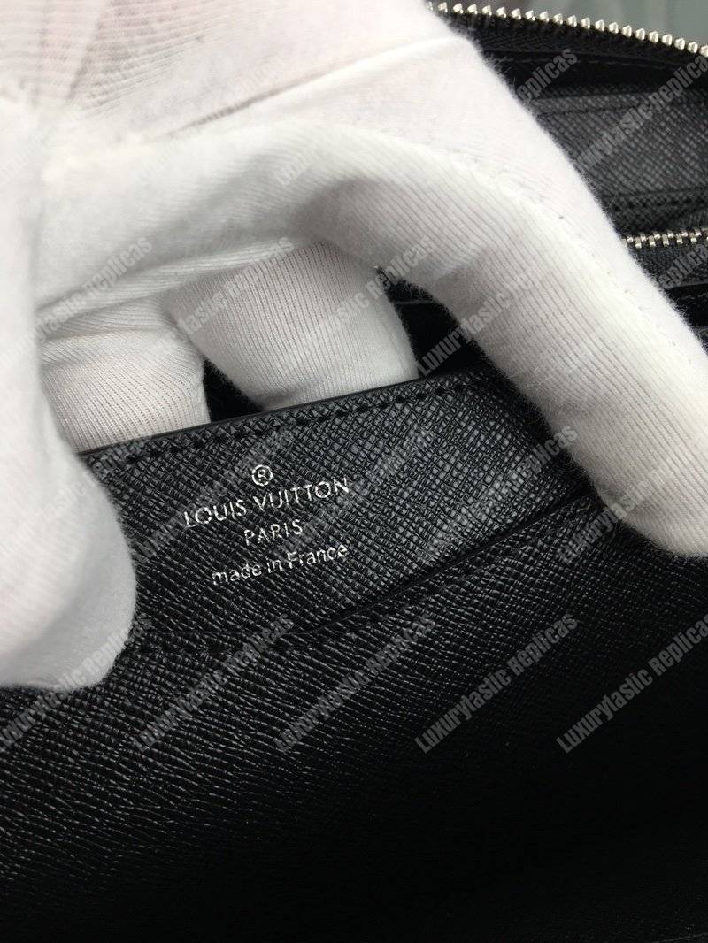 LV Zippy XL Wallet Taiga Black