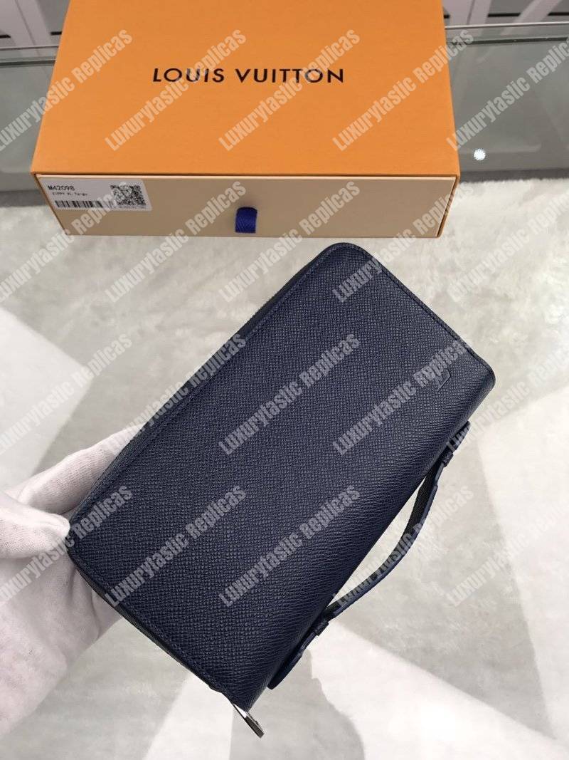 LV Zippy XL Wallet Taiga Bleu Marine