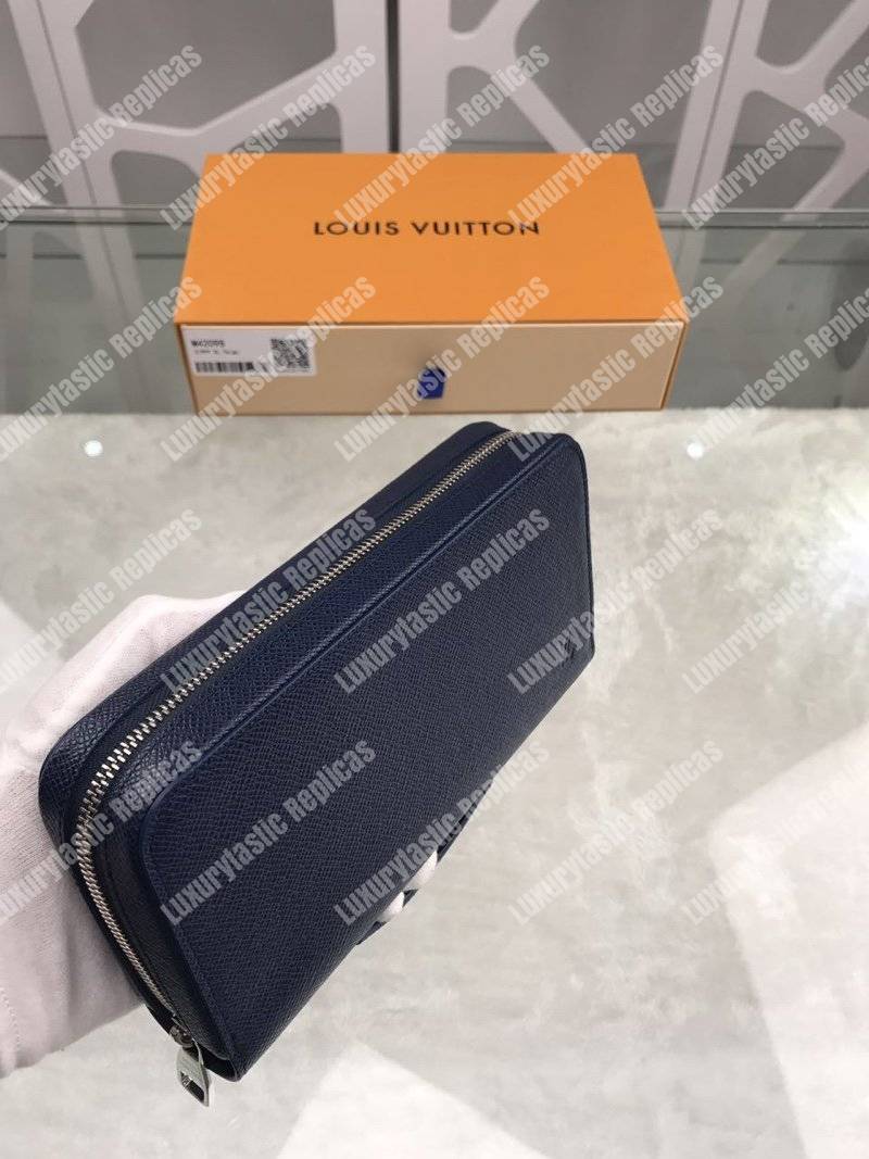 LV Zippy XL Wallet Taiga Bleu Marine