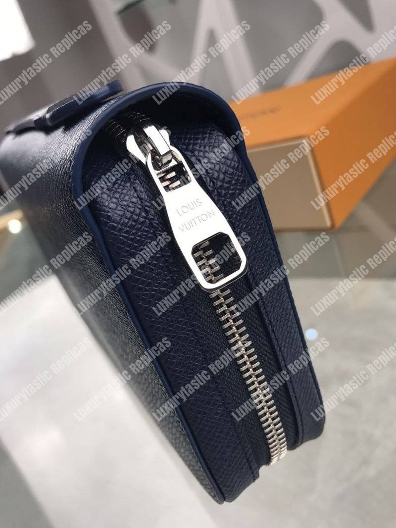 LV Zippy XL Wallet Taiga Bleu Marine
