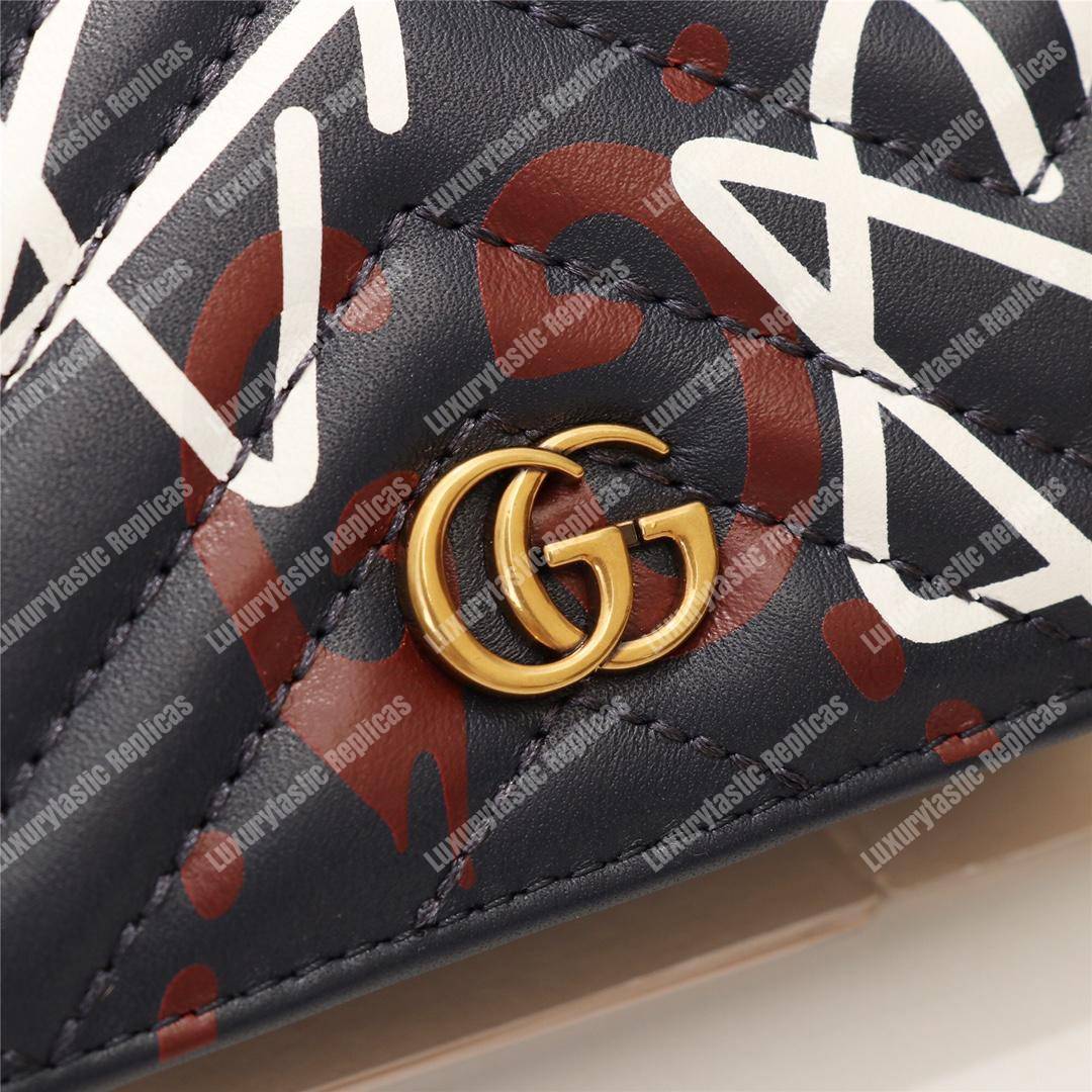 G*u*i gg brown G*u*ighost print matelassé card case wallet black