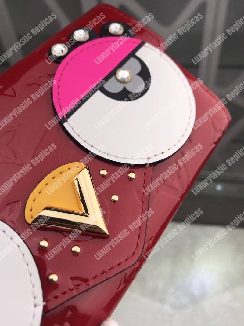 LV Sarah Wallet Vernis Cerise Lovely Birds