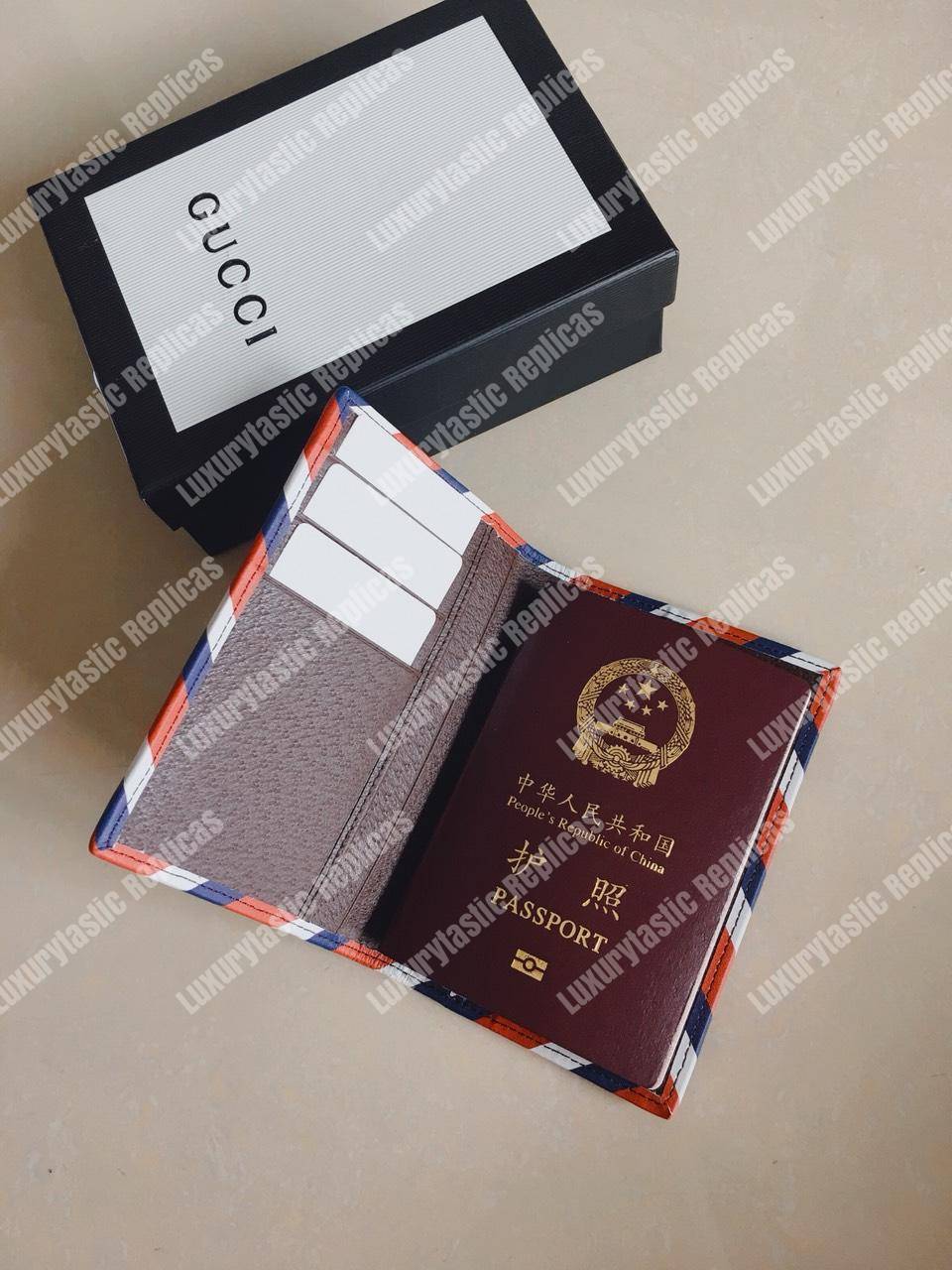 G*u*i courrier gg sup*e passport case beige ebony