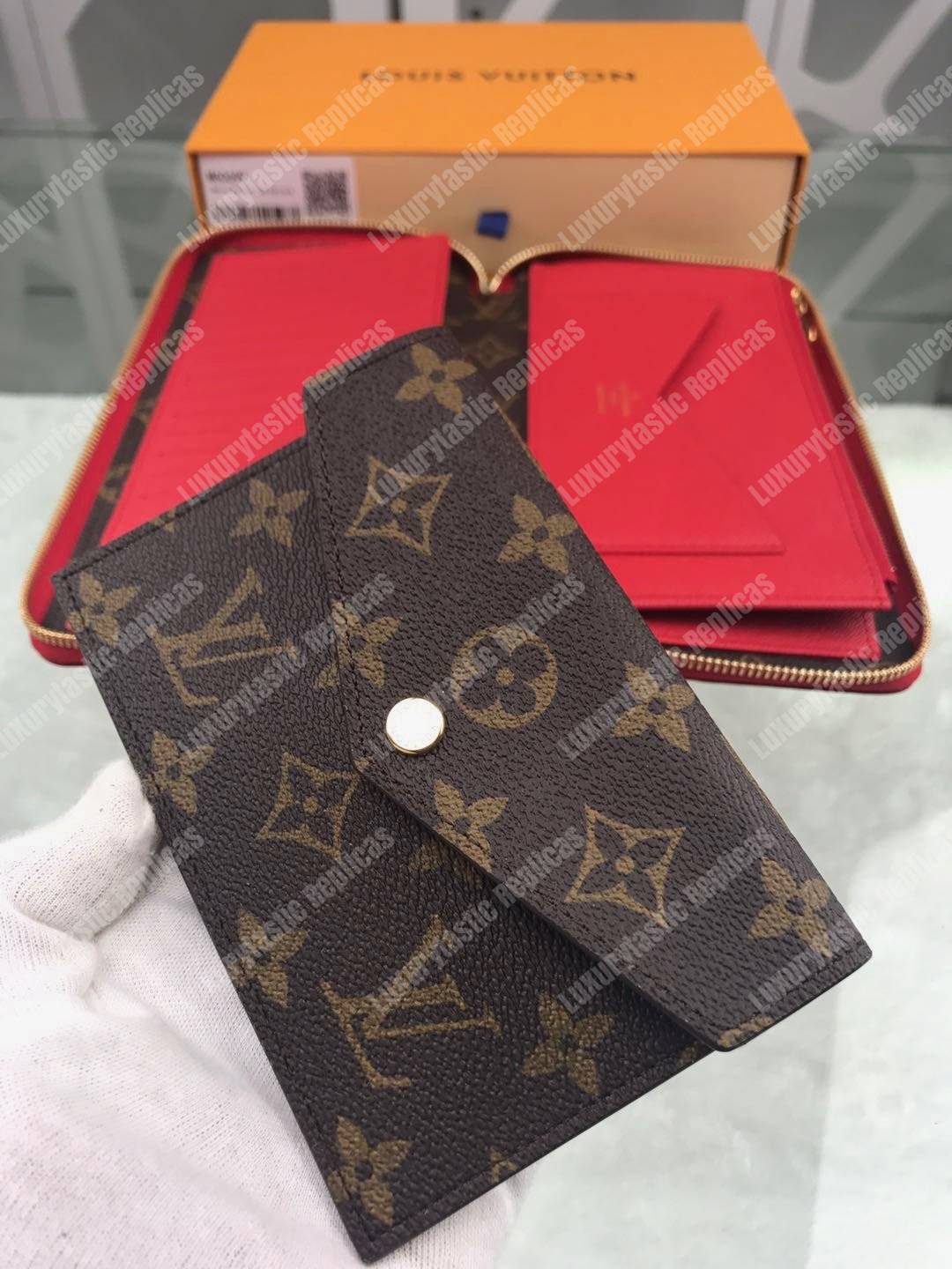 LV Daily Organizer Wallet Monogram Macassar Cerise