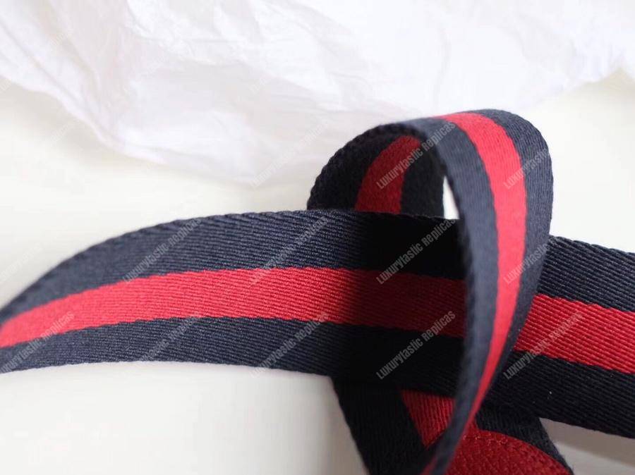 G*u*i gg sup*e messenger bag red trims