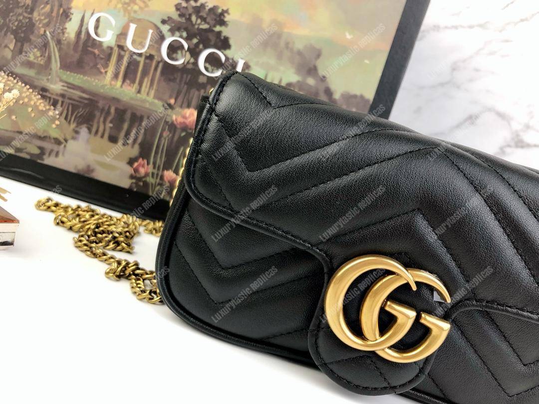G*u*i gg marmont matelassé super mini bag black