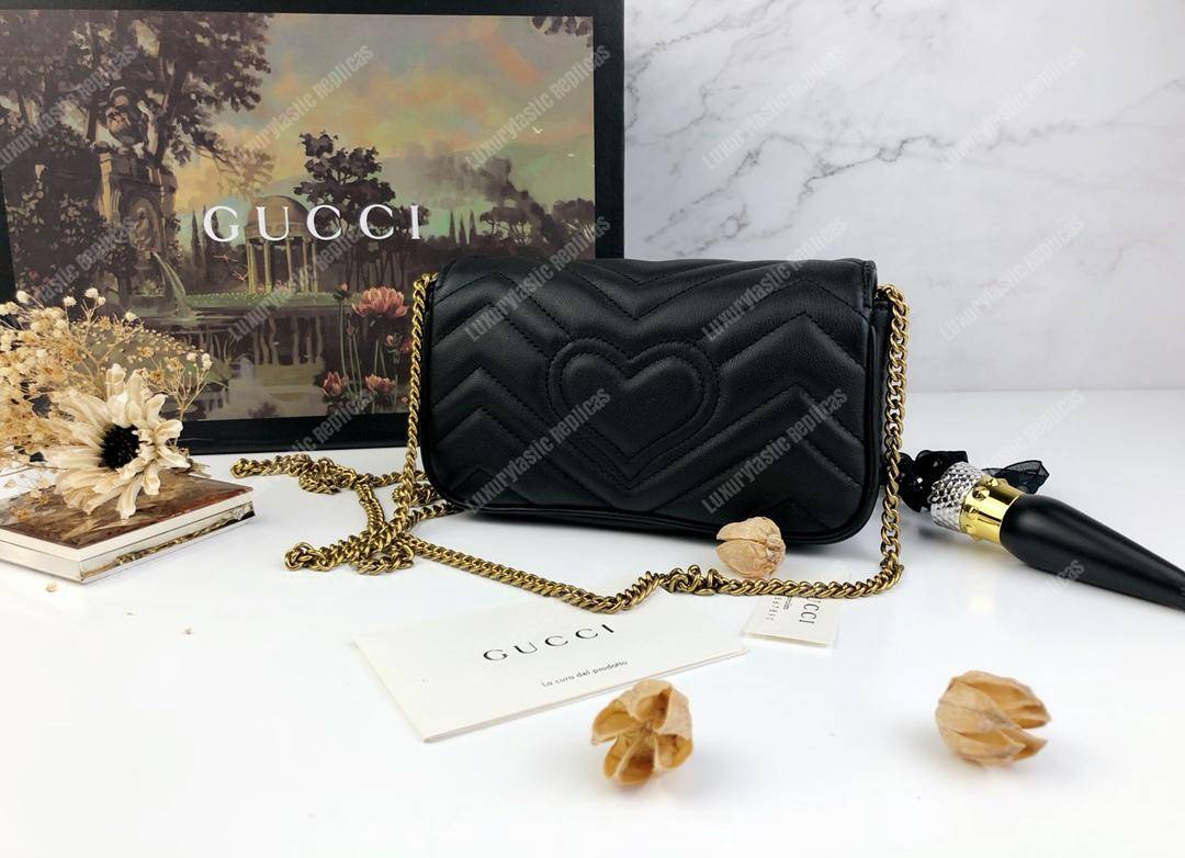 G*u*i gg marmont matelassé super mini bag black