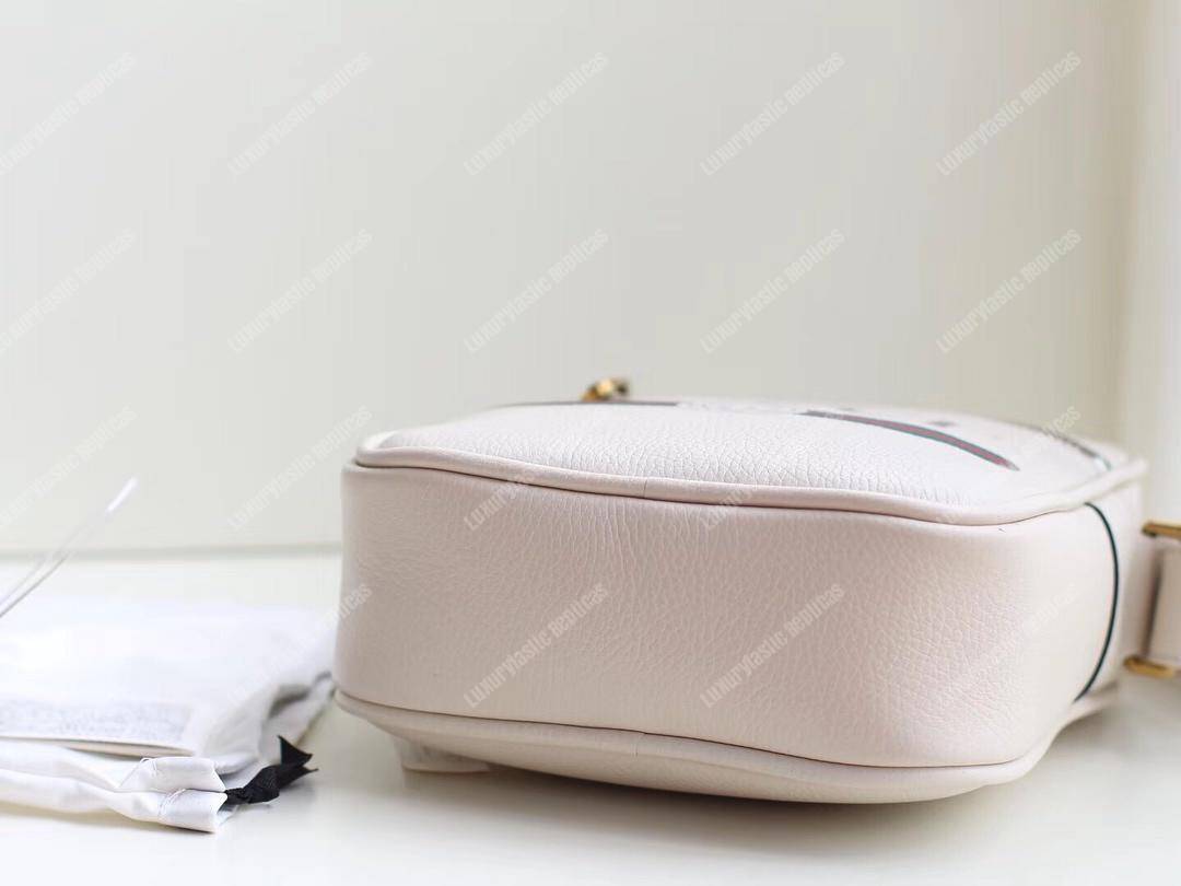 G*u*i print messenger bag white leather