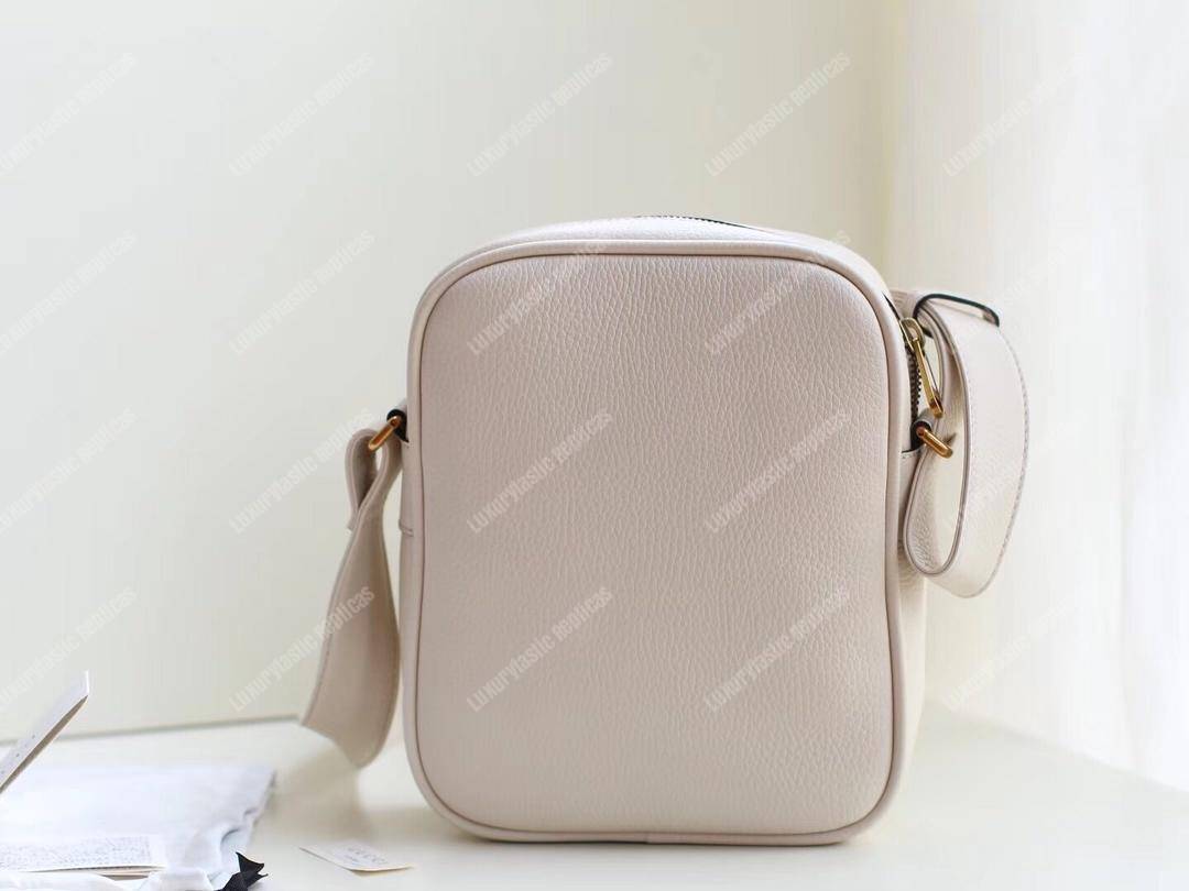 G*u*i print messenger bag white leather