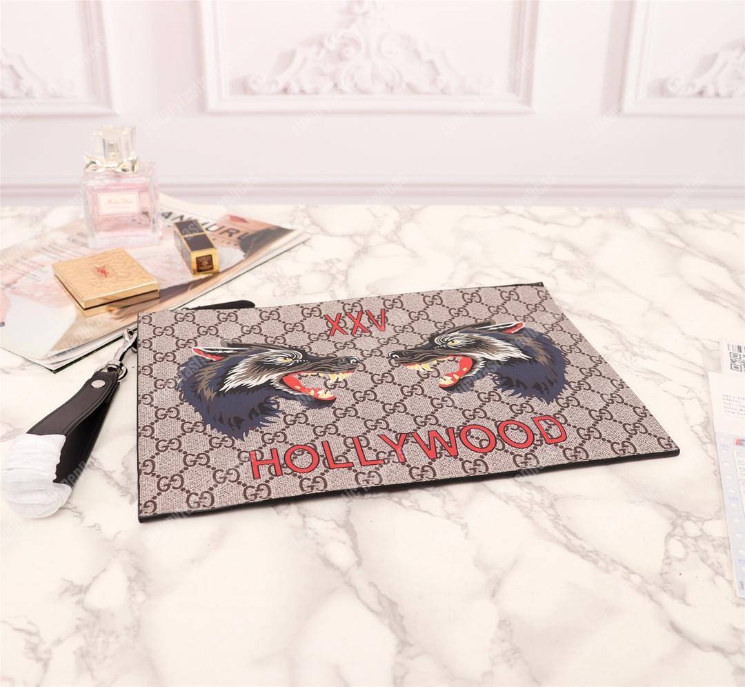 G*u*i bestiary pouch with hollywood wolf