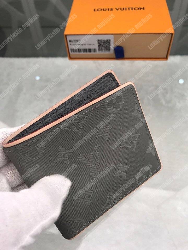 LV Fall-Winter 2018 Multiple Wallet Monogram Titanium