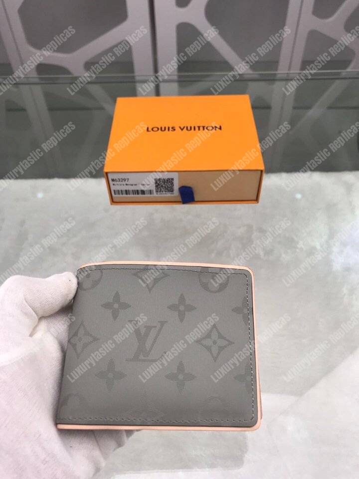 LV Fall-Winter 2018 Multiple Wallet Monogram Titanium