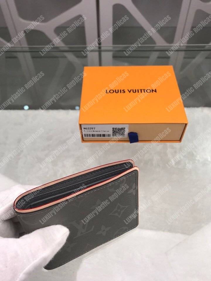 LV Fall-Winter 2018 Multiple Wallet Monogram Titanium
