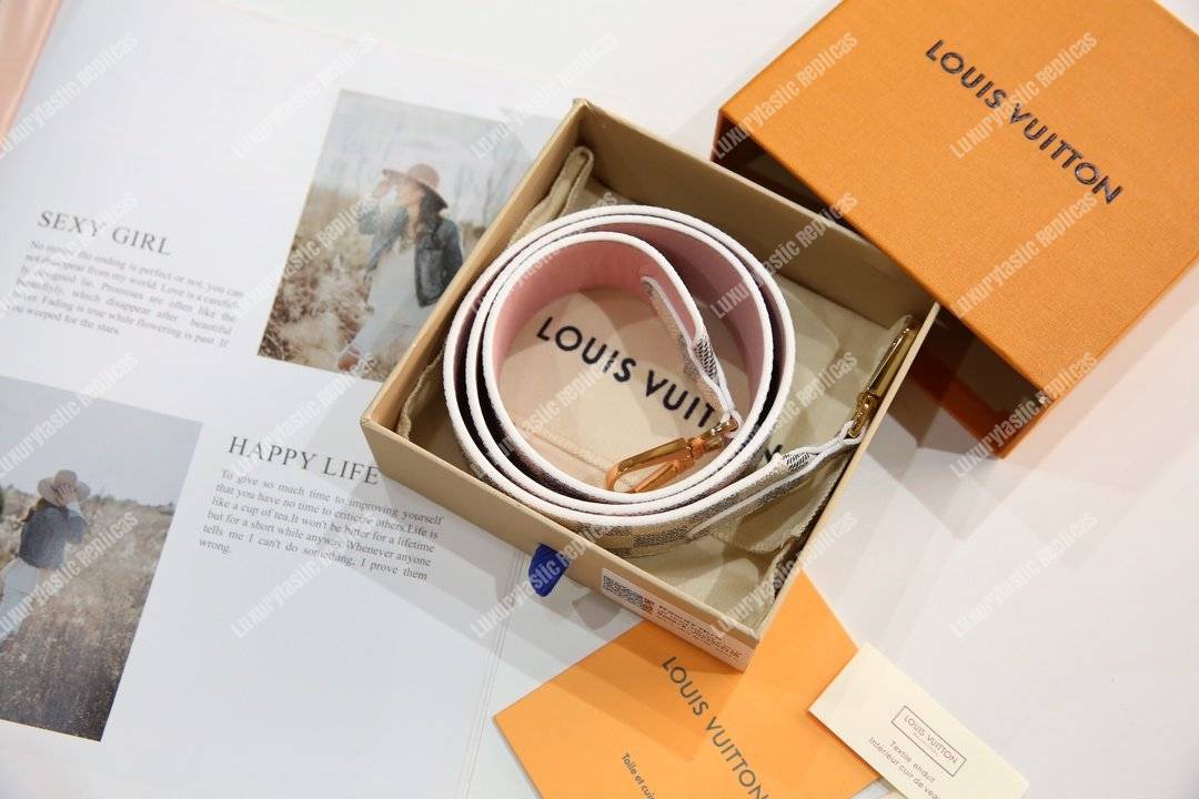 LV Bandouliere Damier Azur