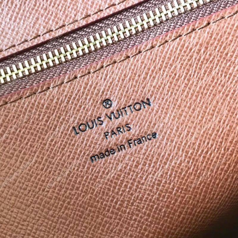 LV Trocadero 27 Messenger Bag Monogram Canvas