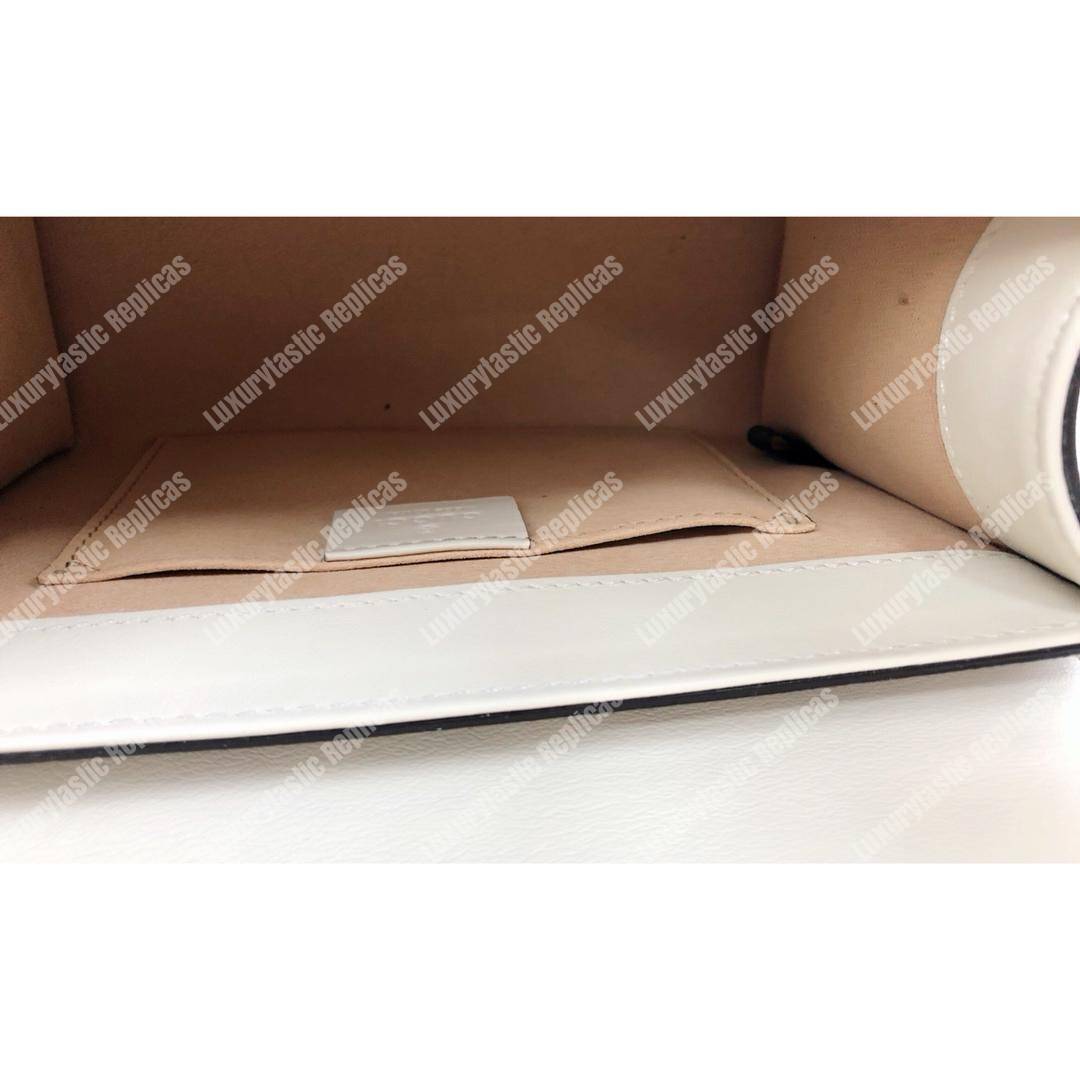 G*u*i gg sup*e padlock shoulder bag white with pearls