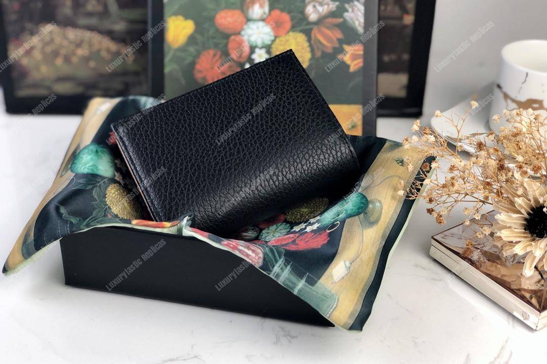 G*u*i leather zip wallet with bow black