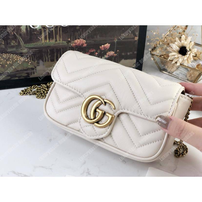 G*u*i gg marmont matelassé super mini bag white