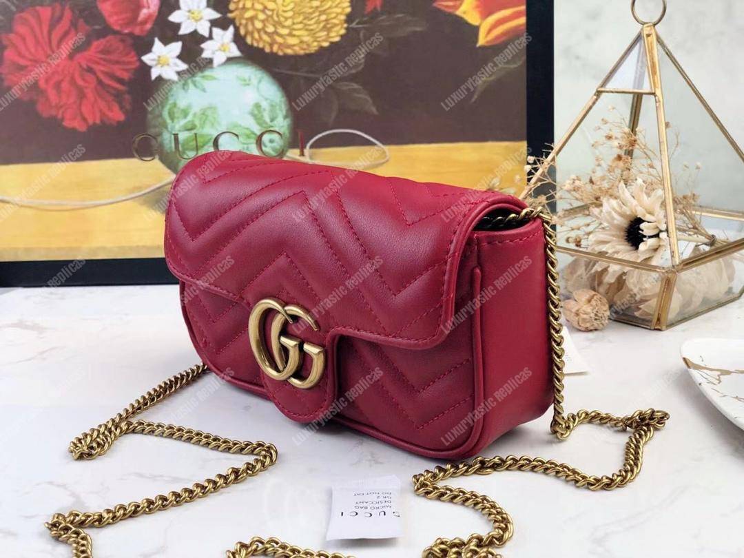 G*u*i gg marmont matelassé super mini bag red